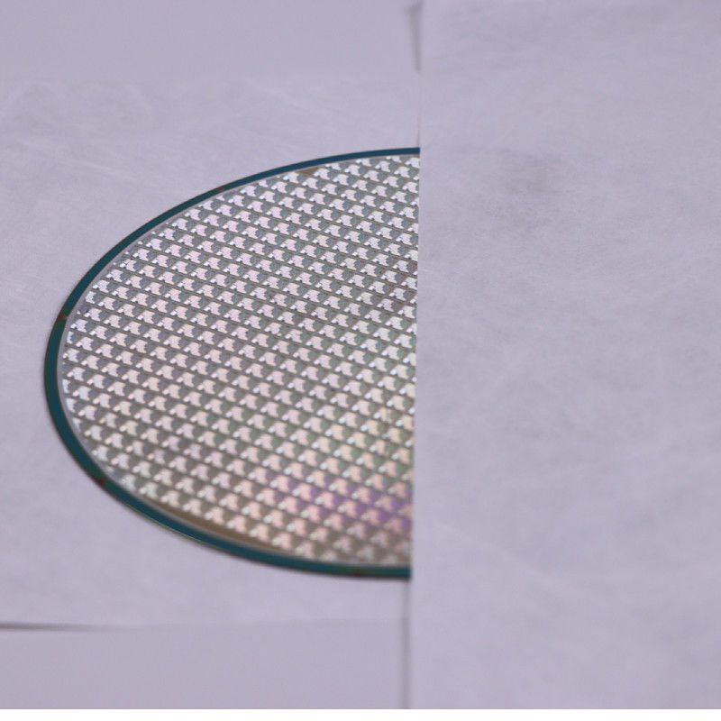 Lint Free Disposable Nonwoven Cellulose Polyester Cleanroom Paper Wipes For Silicon Wafer